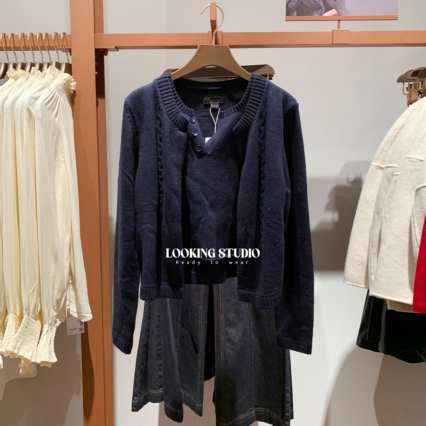 UR&DC2025秋季新款简约休闲格雷系假两件拼接长袖针织衫女短上衣