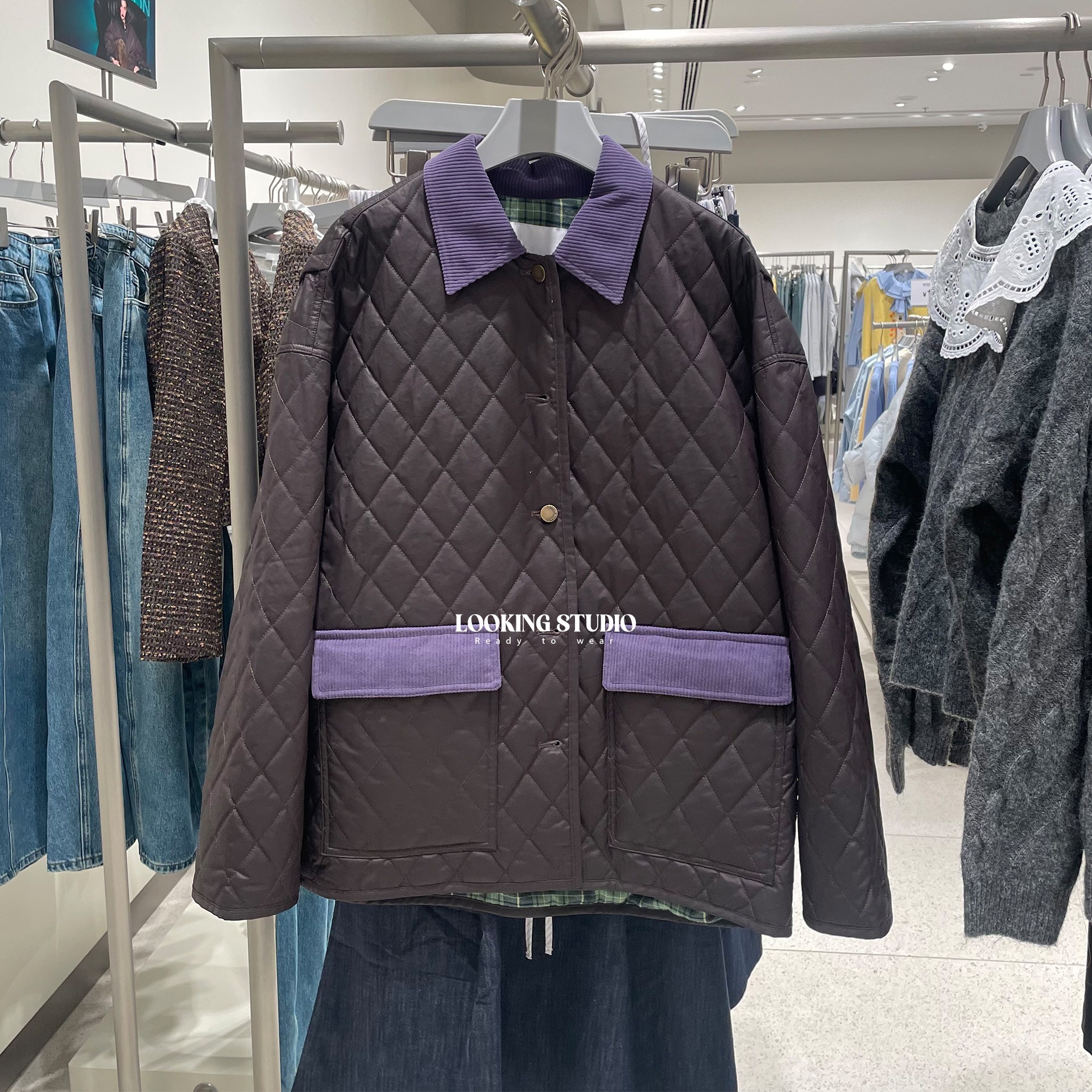 UR&DC2025冬季新款设计感撞色拼接灯芯绒菱格绗缝薄款棉服外套女