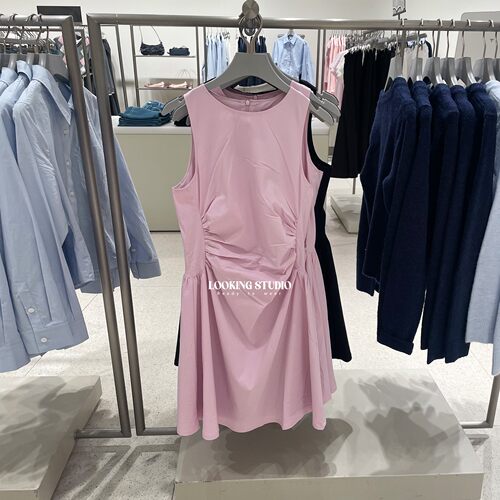 UR&DC2026春季新款简约通勤气质都市褶皱收腰显瘦修身无袖连衣裙