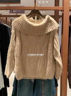 UR&DC2025冬季新款纯欲风气质一字领露肩绞花肌理感针织衫女毛衣