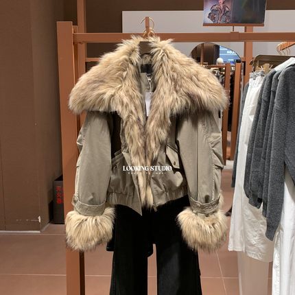 UR&DC2025冬季新款钟楚曦同款摩登毛领大翻领毛边短款棉服外套女