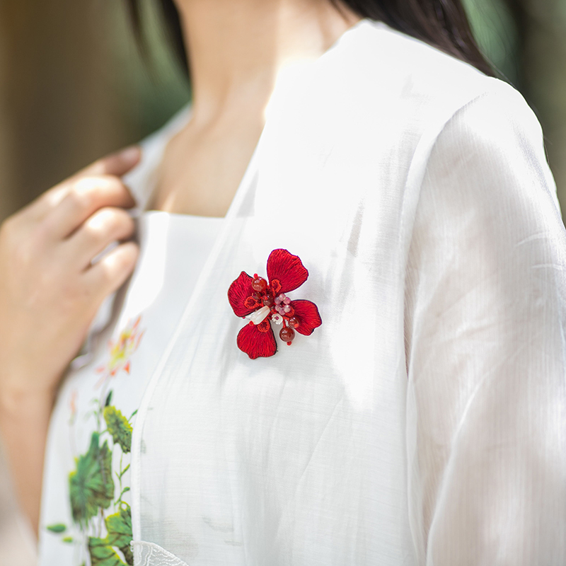 民族特色手工饰品高档刺绣