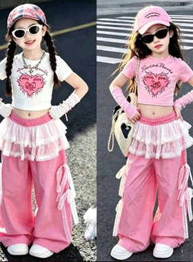 女童爵士舞演出服夏季新款爱心印花短袖套装俏皮风街舞两件套酷潮