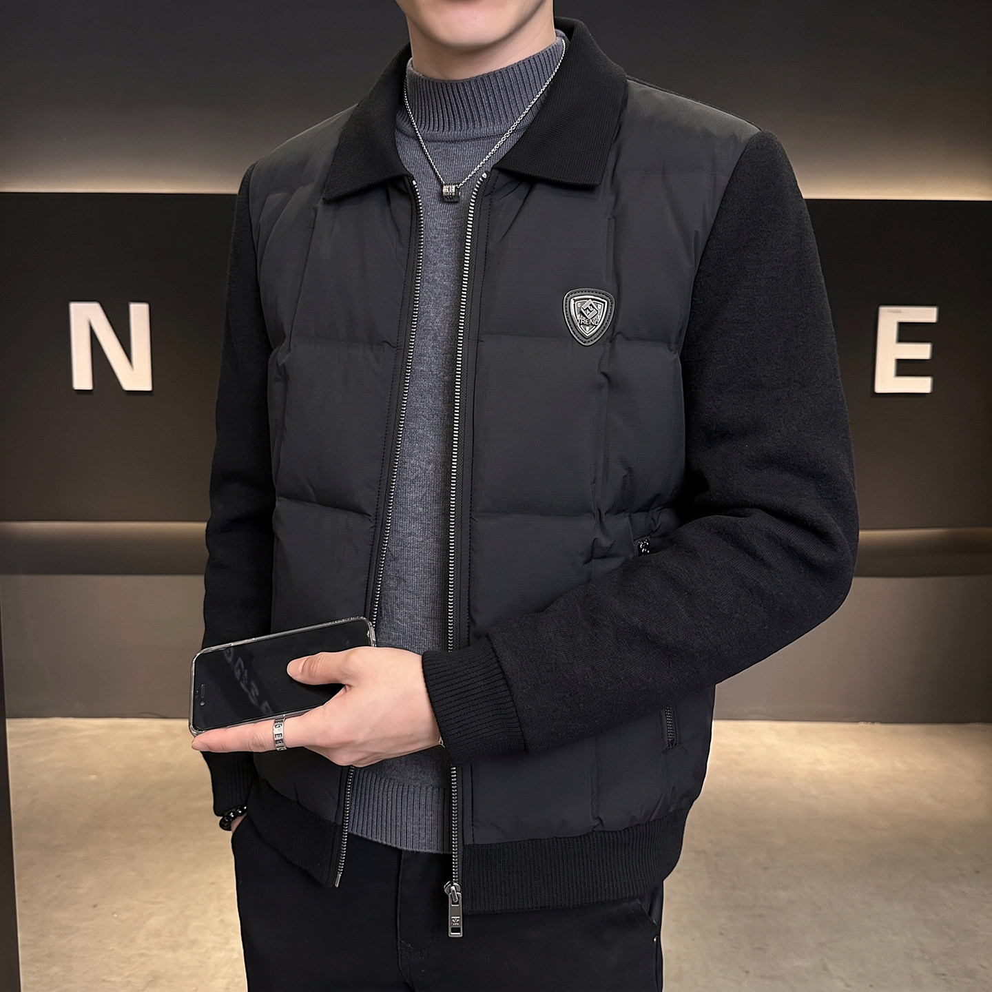 男士羽绒服冬季2026年新款休闲潮牌加厚翻领青年轻薄保暖冬装外套
