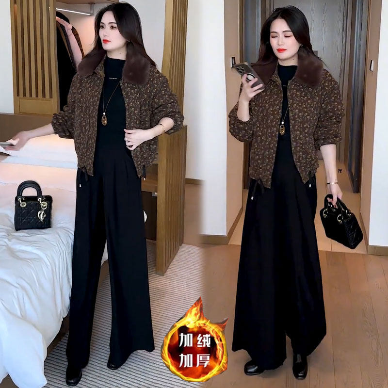 高档加绒加厚带毛领短外套女冬季新款时髦洋气小个子短款保暖夹克