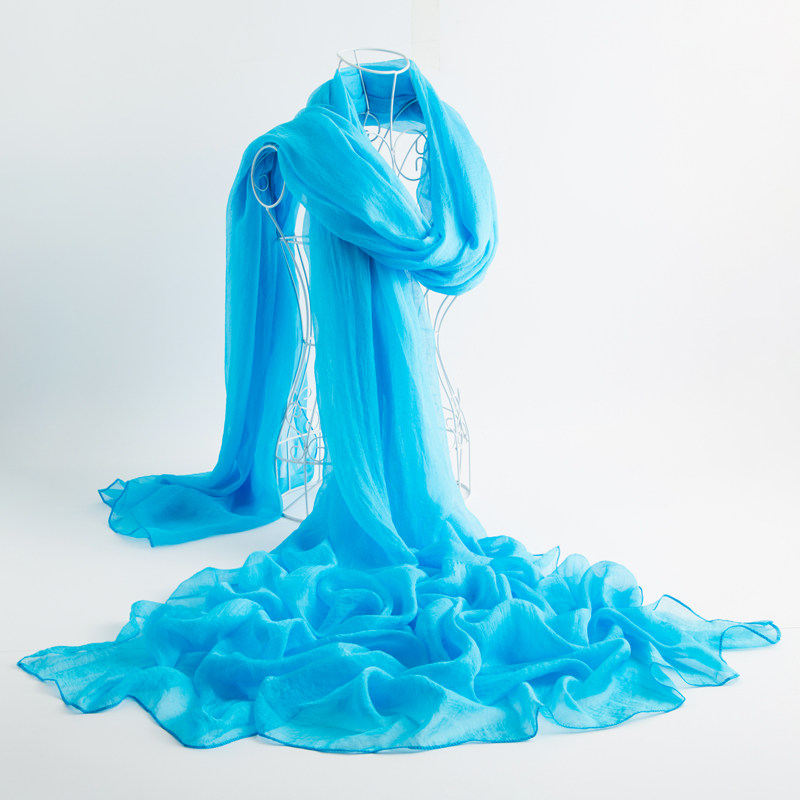 天蓝色丝巾女春秋冬季舞蹈百搭超大沙滩纱巾薄款中年妈妈长款围巾