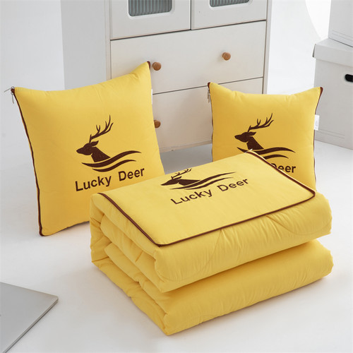 打开是被子，合起是抱枕