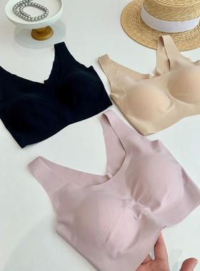 捡漏！淘到门店149裸感无尺码无痕隐形舒适胸罩背心式内衣R112