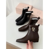 淘到门店669 捡漏 小羊皮 真皮加绒皮带扣短靴T858