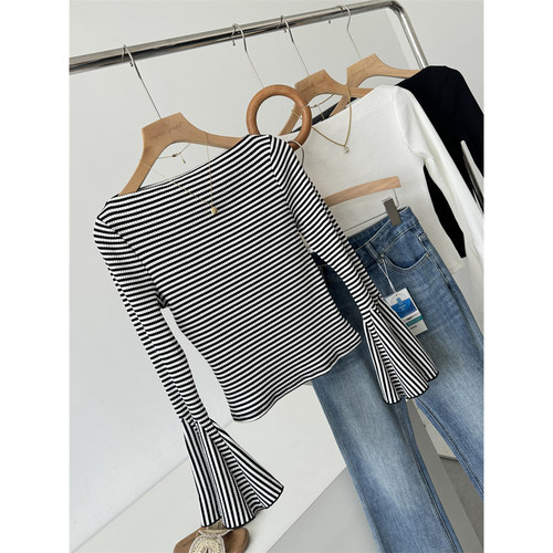 一字领套头针织衫棉质喇叭袖上衣