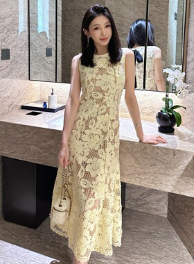 气质名媛风黄色蕾丝连衣裙女无袖圆领修身长裙镂空蕾丝裙子晚礼服