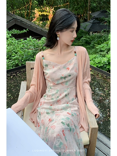 鹭青一 Шифоновое платье, ретро юбка, приталенный дизайнерский корсет, V-образный вырез, крой «рыбий хвост»