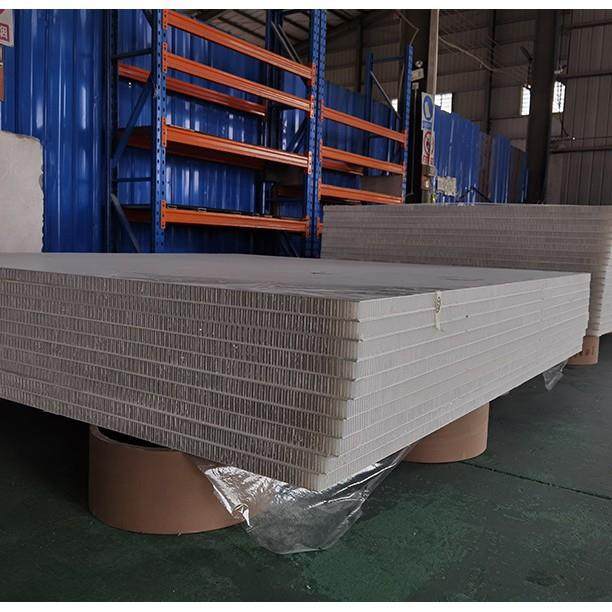 房车冷藏玻璃钢复合板货车车厢高强度玻璃钢PP蜂窝板保温板攀岩板