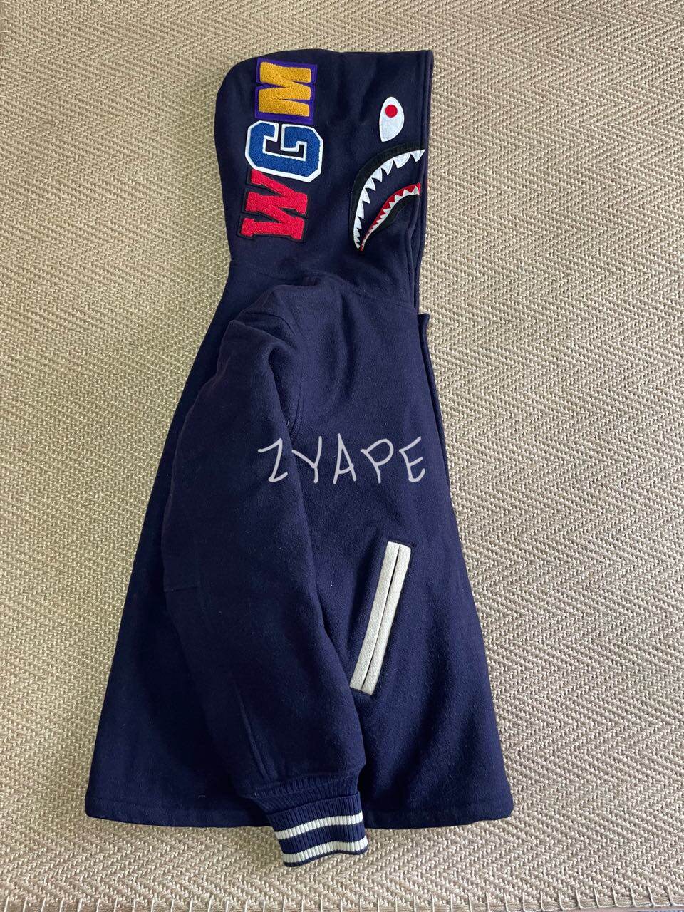BAPE秋冬羊毛鲨鱼毛呢夹克