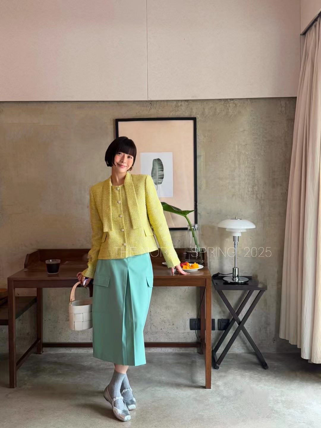 Nora2025春装新款小香风飘带粗花呢花朵扭扣外套亮纱黄色