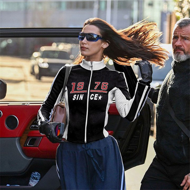 kliou bella同款酷飒机车风撞色拼接字母印花短款显瘦拉链外套 女