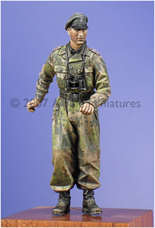 现货 Alpine 35030 Waffen SS Panzer Officer 1/35