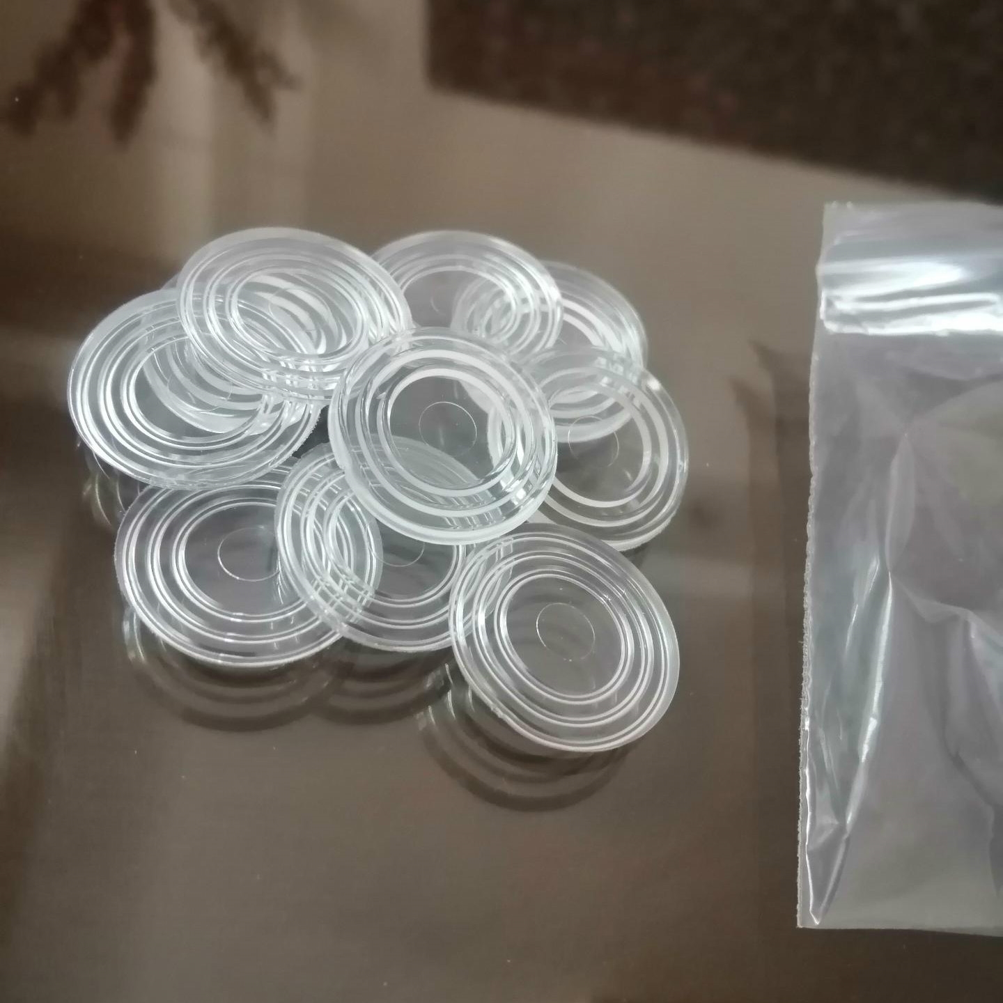 玻璃防滑垫片软胶防滑吸盘双面透明吸盘硅胶茶几玻璃固定家具脚垫