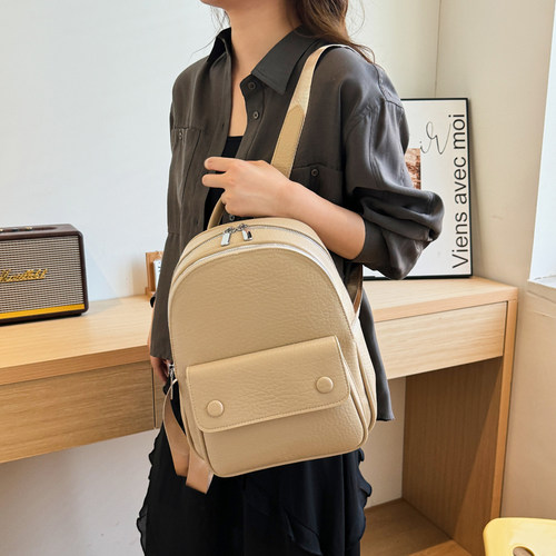 休闲旅游双肩包女软皮纯色小背包