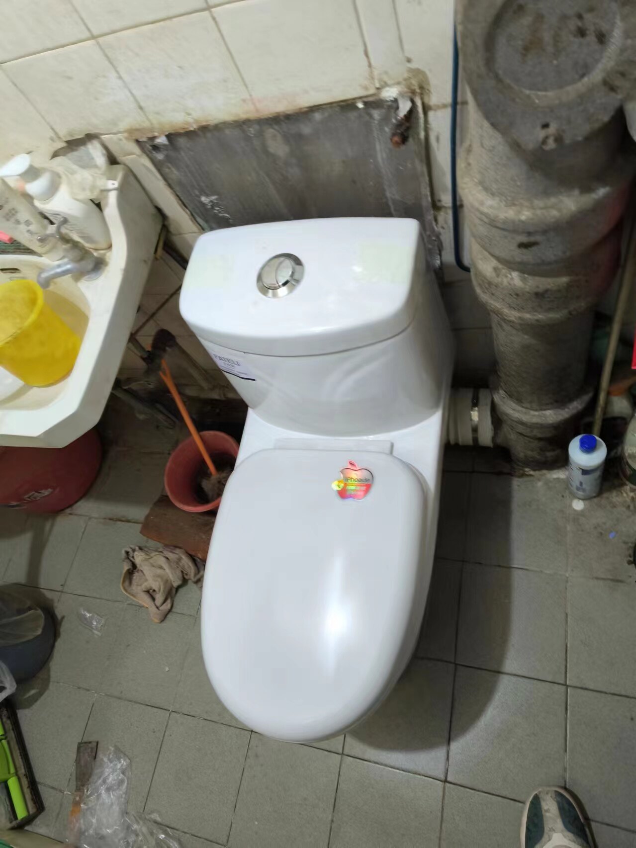 北京家用小户型墙排水马桶直冲式普通坐便器