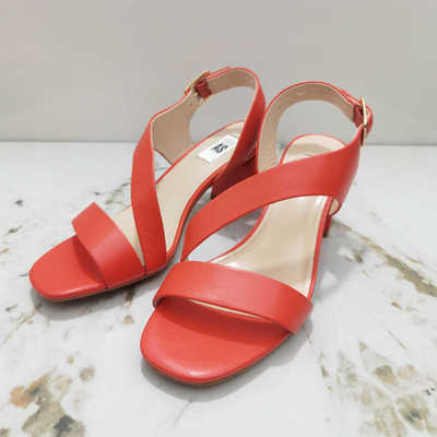 新款粗跟纯色断码清仓时尚凉鞋AS