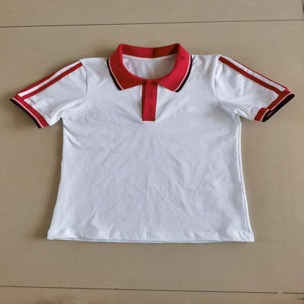 定做大连市中小学生新款夏季薄款白色拼红色翻领宽松校服班服大码