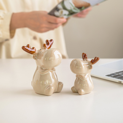 北欧风陶瓷圣诞麋鹿摆件陶瓷创意桌面装饰客厅玄关书房家居饰品
