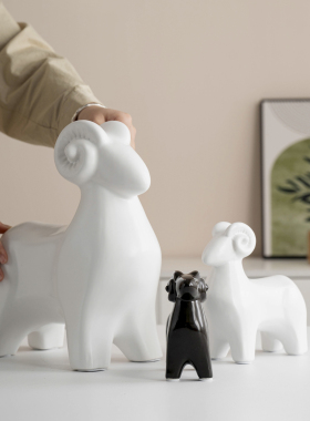 三羊开泰陶瓷羊摆件化解风水招财十二生肖羊补角家居镇宅客厅装饰