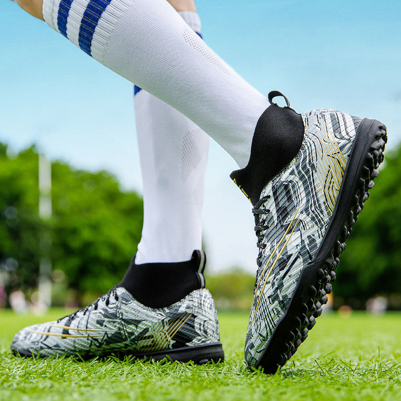C罗刺客足球鞋碎钉tf儿童女款男子成人ag长钉高帮足球比赛训练鞋