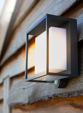 UME户外壁灯太阳能灯防水红外感应现代别墅庭院灯室外过道阳台灯