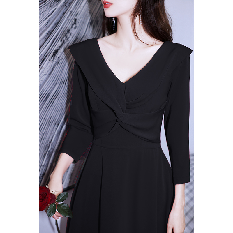 时尚性感V领 高端法式收腰 高贵优雅赫本风