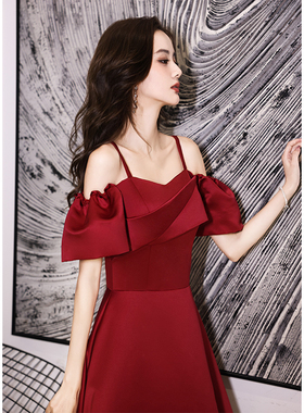 敬酒服2026新款新娘红色订婚连衣裙高级感吊带结婚小个子晚礼服女