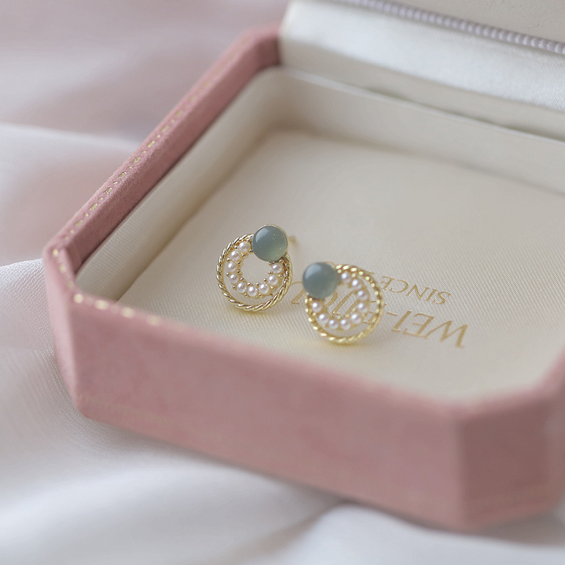 小巧高级感法式复古仿珍珠耳钉