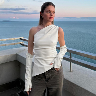 shemoda甜酷PU皮斜领露肩侧边拉链修身 套 高腰T恤上衣女百搭露指袖