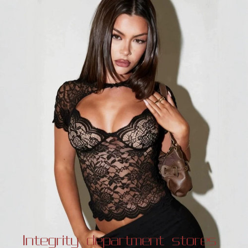 LaceT-shirtFittedCrewneckShort