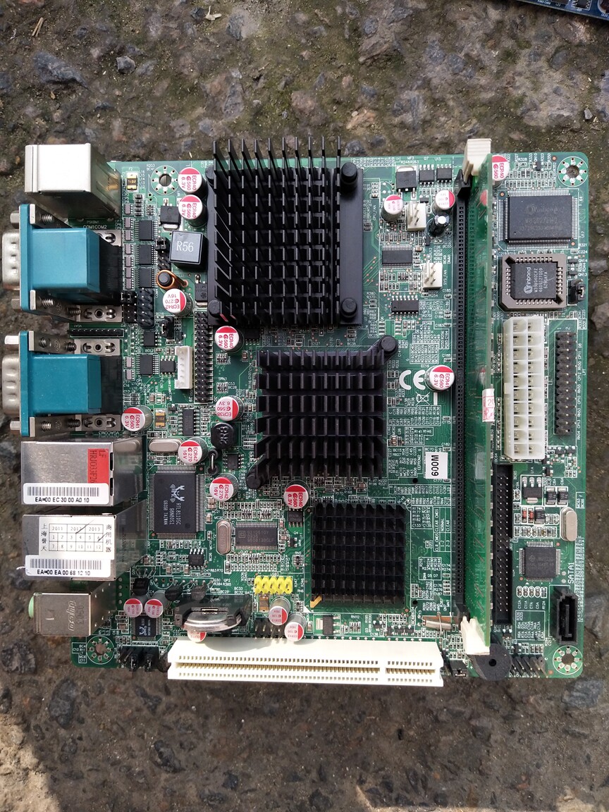 Dual network card industrial control motherboard ITX-M52GM VER: 1.6 CPU600M ITX-M52GM