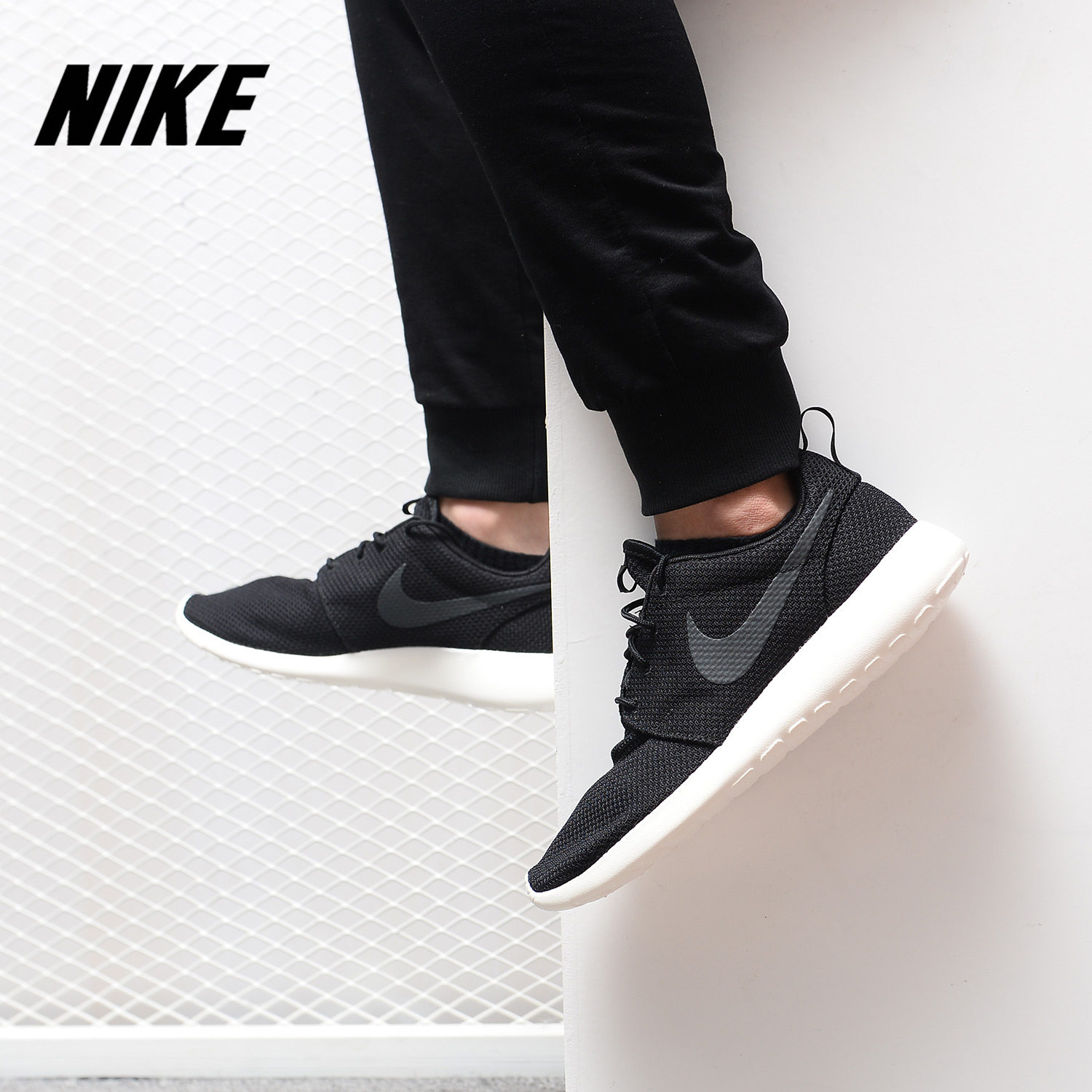Nike/耐克正品 ROSHE ONE男子网面舒适黑白运动鞋休闲鞋  511881