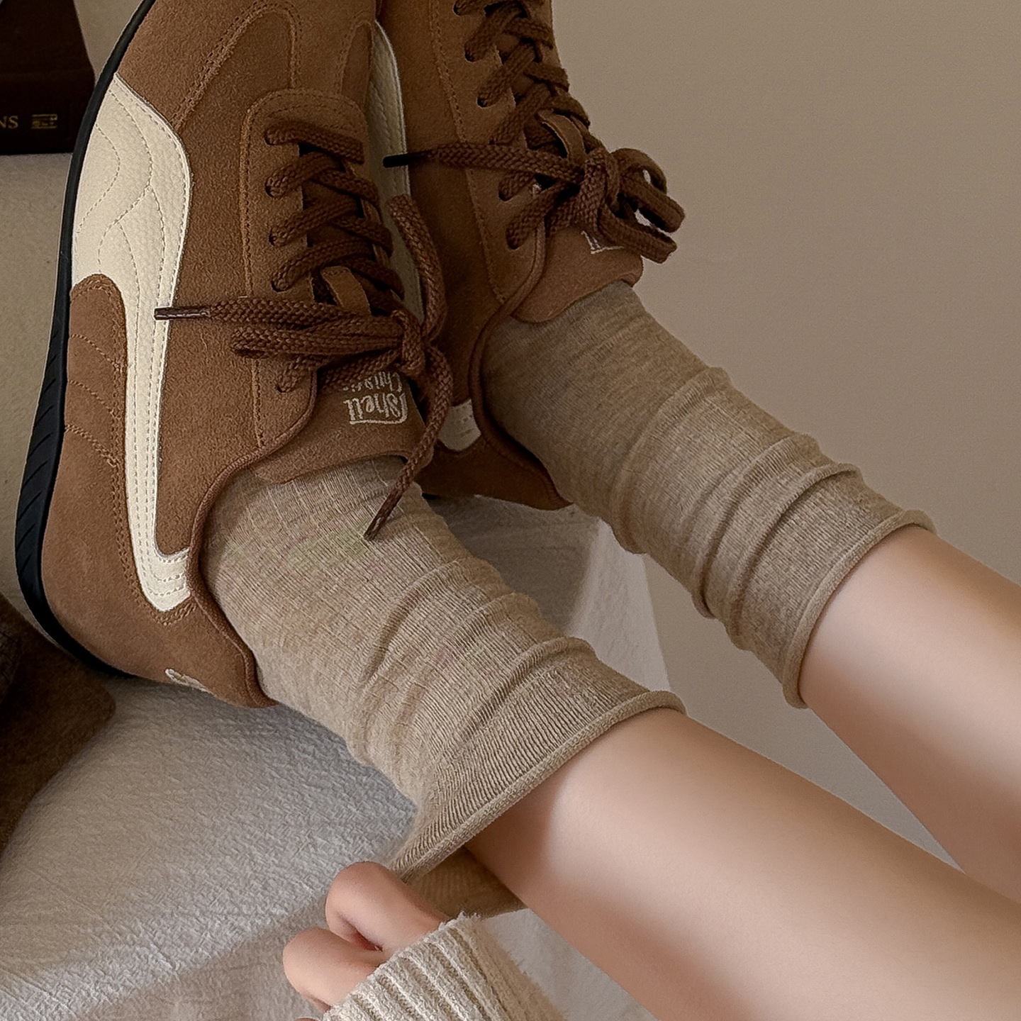 咖色无骨卷边堆堆袜子女白色纯棉配小皮鞋中筒袜百搭春秋款新款袜