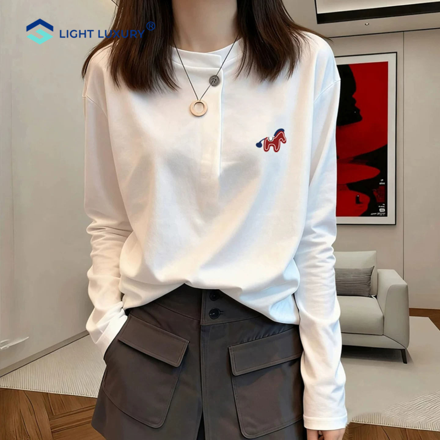 正肩长袖t恤女士独特白色上衣