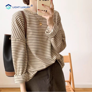 外穿上衣别致咖色打底衫 内搭宽松日系长袖 大码 遮肉条纹t恤女新款