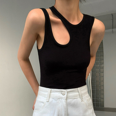 Irregular hollow design women slim fit vest镂空女修身小背心