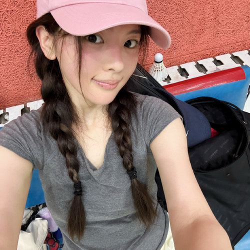 杨超越明星同款灰色短袖T恤