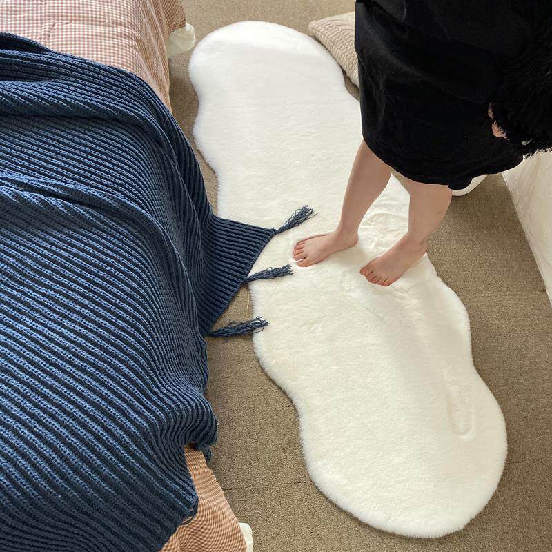 北欧轻奢ins仿兔毛卧室地毯牀边白色毛毯飘窗垫短毛绒沙发地垫