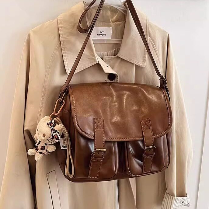 Paopaorol古着感邮差包包女2025新款公文包学院风上课单肩斜挎包