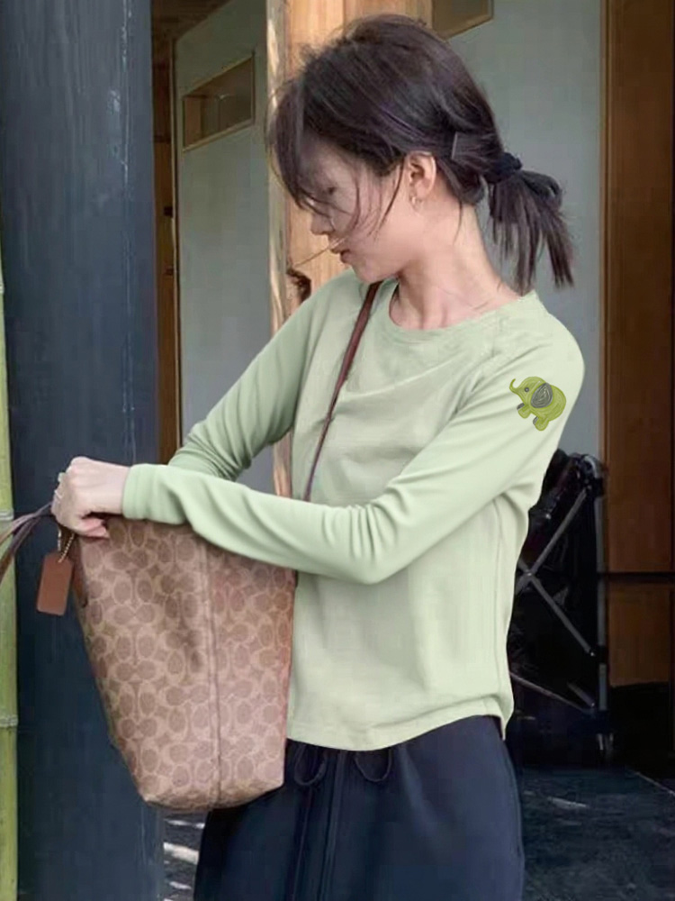 绿色绿小象T恤女薄款2025秋新款超好看的宽松大码内搭上衣小个子