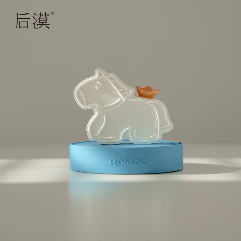 Homoo后漠原创手工设计小马车载香氛摆件扩香石圣诞马年跨年礼物