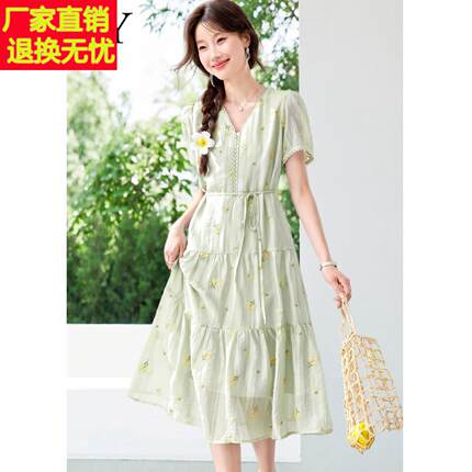 2026夏季新款优雅小清新花朵刺绣洋装过膝巨好看减龄V领裙子女
