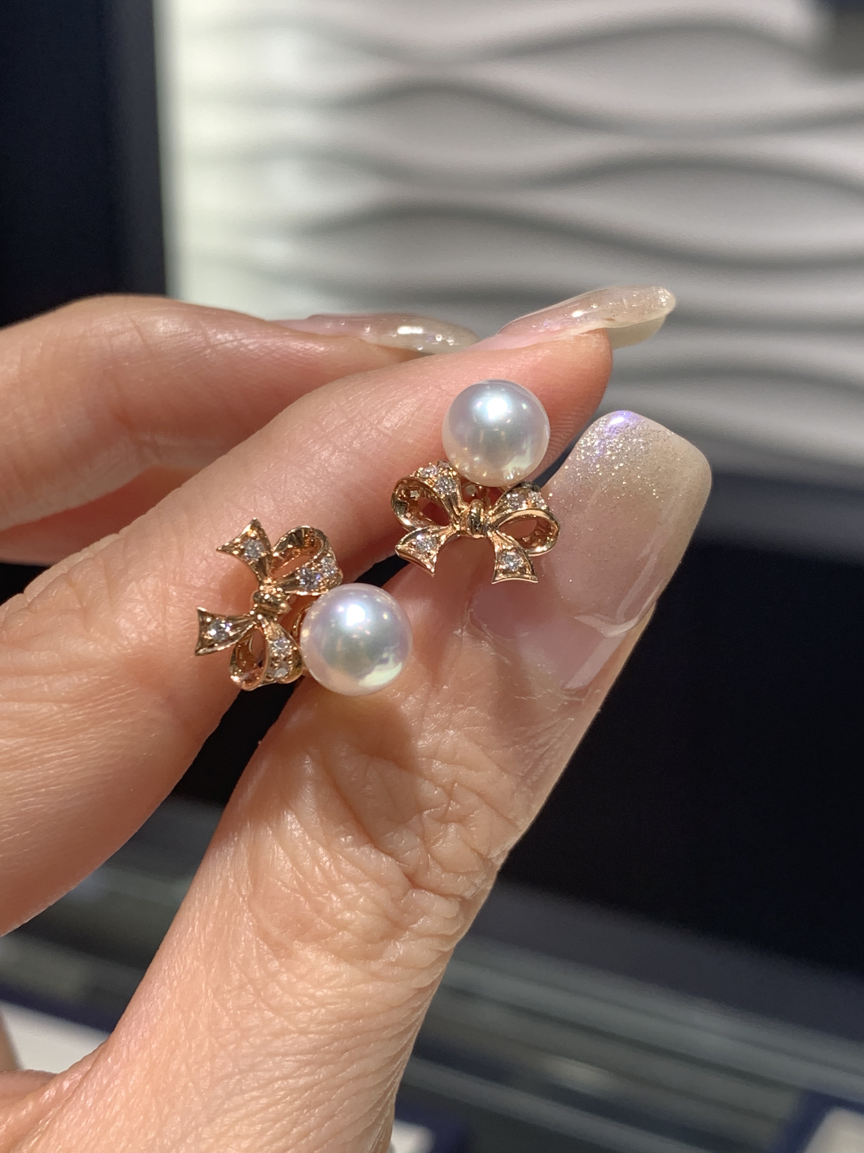 香港Mikimoto 18k玫瑰金镶钻蝴蝶结Akoya海水珍珠精致款女生耳钉