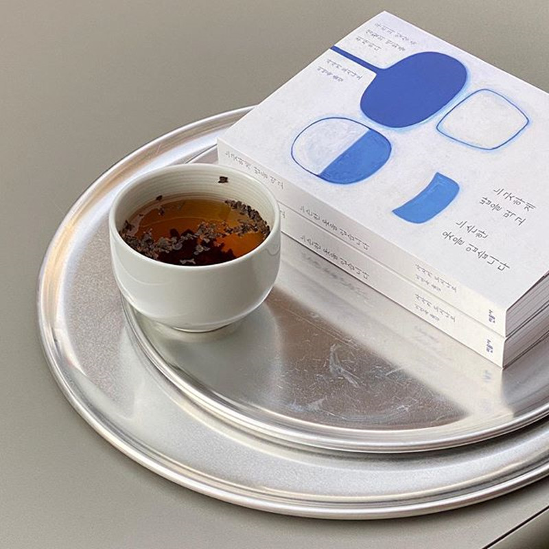 日本进口PUEBCO铝制圆形托盘家用简约桌面收纳餐盘摆盘复古咖啡店
