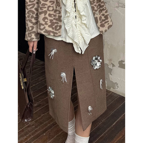 复古重工手工立体珠花开衩半身裙